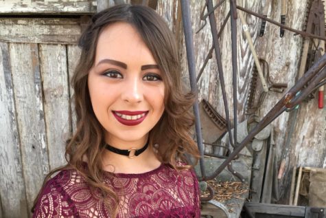 Senior Kayla Vanderstoel Is 2016-17 Salutatorian